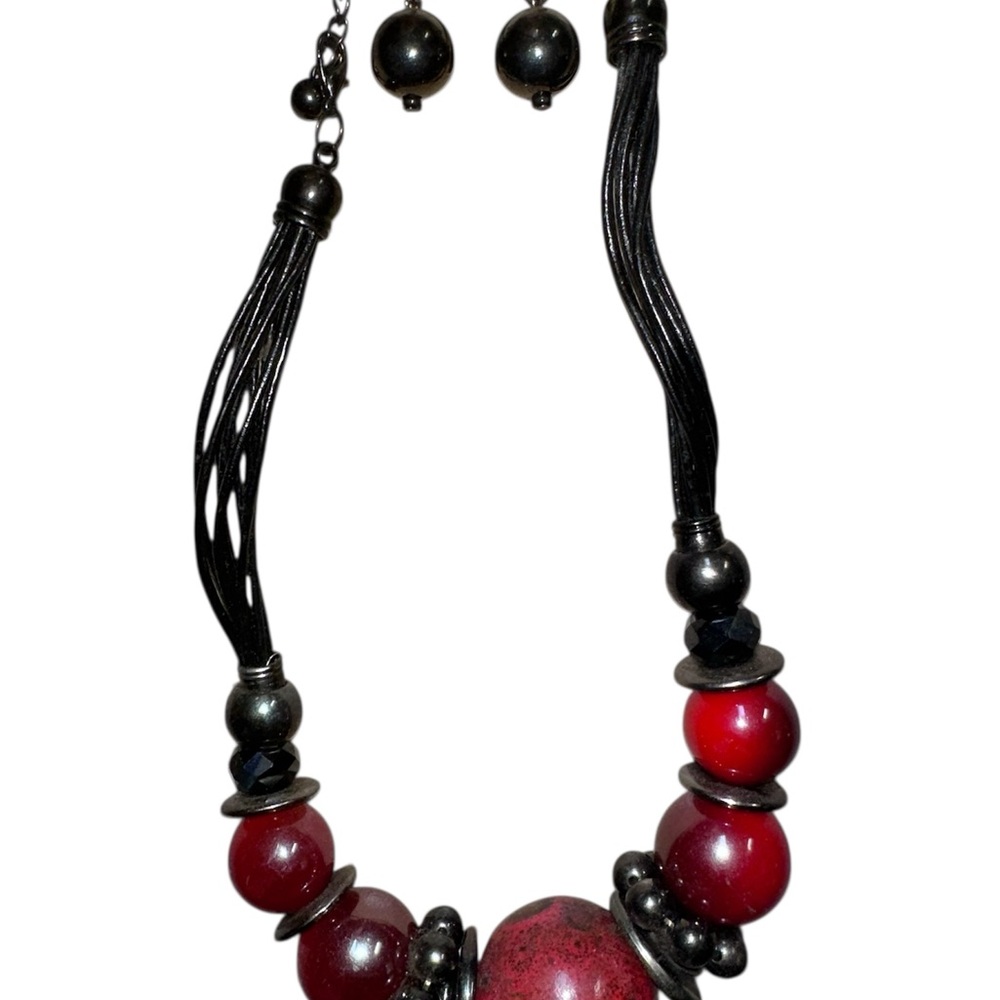 Elegant Red Beaded Necklace